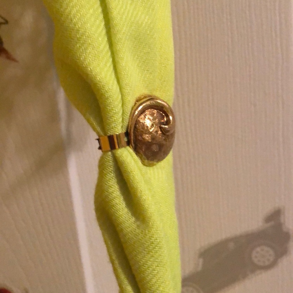 Scarf 🧣 Clip - Picture 7 of 7